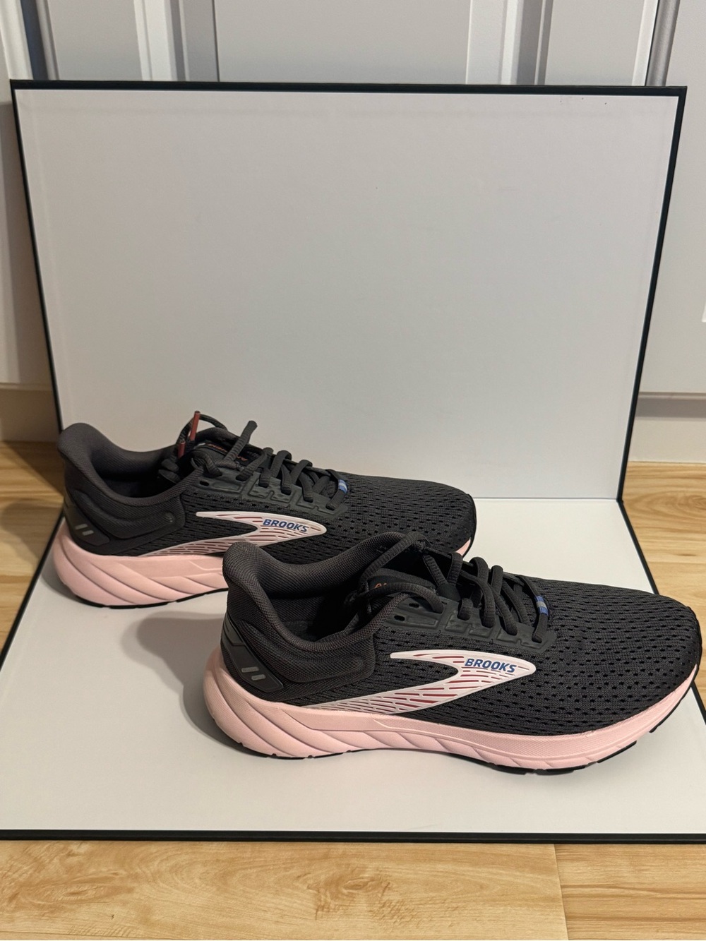 Brooks Women’s Black and Pink Running Sneakers